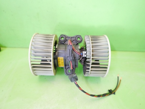 Wentylator dmuchawa nawiewu nagrzewnicy 8385558.9 BMW X5 E53 4.4 M62B44 99-03