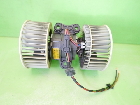 Wentylator dmuchawa nawiewu nagrzewnicy 8385558.9 BMW X5 E53 4.4 M62B44 99-03