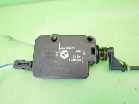 Siłownik centralnego zamka klapki wlewu paliwa 8355056 BMW X5 E53 99-03