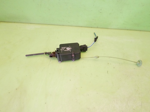 Siłownik centralnego zamka klapki wlewu paliwa 8355056 BMW X5 E53 99-03