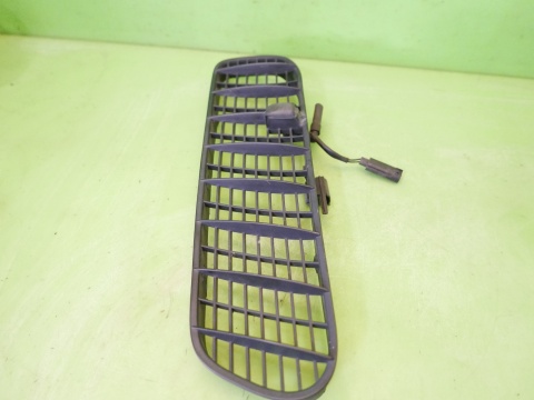 Spryskiwacz szyby dysza kratka maski wlot lewy 8402669 BMW X5 E53 99-03
