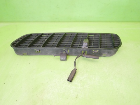 Spryskiwacz szyby dysza kratka maski wlot lewy 8402669 BMW X5 E53 99-03