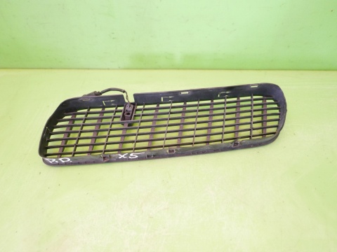 Spryskiwacz szyby dysza kratka maski wlot prawy 8402670 BMW X5 E53 99-03