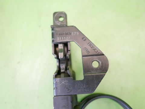Zamek burty klapy tył bagażnika prawy 8408964 BMW X5 E53 99-03
