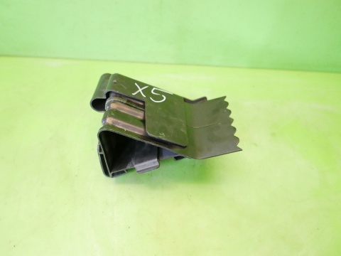 Klin kliny blokady pod koło + mocowanie uchwyt BMW X5 E53 99-03