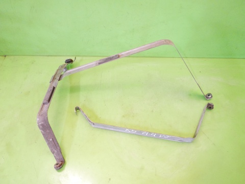 Listwy obejmy mocowania zbiornika paliwa BMW X5 E53 4.4 M62B44 99-03