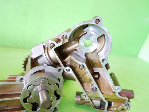 Pompa olejowa smok oleju 1439271 BMW X5 E53 4.4 M62B44 99-03