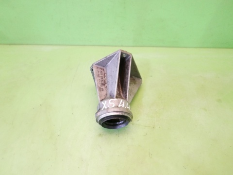 Podpora półosi prawa przód 1428647 BMW X5 E53 4.4 M62B44 99-03