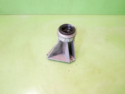 Podpora półosi prawa przód 1428647 BMW X5 E53 4.4 M62B44 99-03