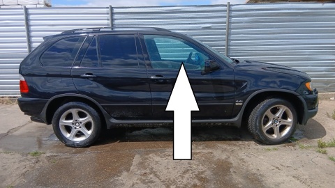 Szyba drzwiowa prawa przód BMW X5 E53 99-03