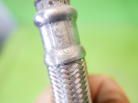 Rurka przewód wąż oleju 7504294 A BMW X5 E53 4.4 M62B44 99-03