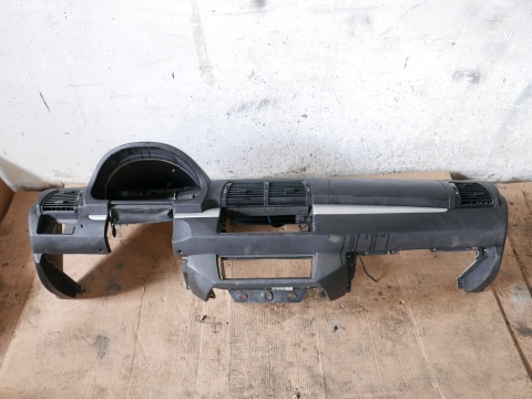 Deska rozdzielcza konsola pulpit BMW X5 E53 99-03