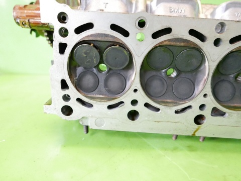 Głowica prawa + wałki 1745461 BMW X5 E53 4.4 M62B44 V8 99-03