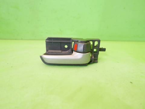 Klamka wewnętrzna prawa przód SUZUKI SX4 I GY RW SEDAN 06-09