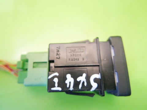 Przełącznik halogenów świateł przeciwmgłowych przód SUZUKI SX4 I GY RW SEDAN 06-09