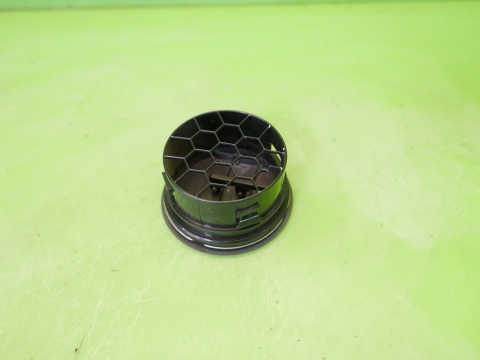 Kratka nawiewu prawa przód boczna SUZUKI SX4 I GY RW SEDAN 06-09