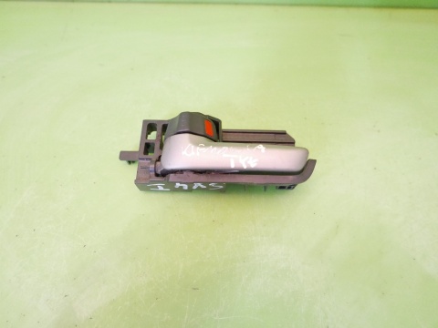 Klamka wewnętrzna lewa tył SUZUKI SX4 I GY RW SEDAN 06-09