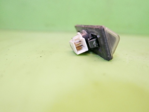 Lampki tablicy rejestracyjnej 3591055G0 SUZUKI SX4 I GY RW SEDAN 06-09