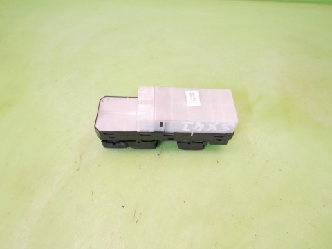 Przełącznik panel szyb lewy przód SUZUKI SX4 I GY RW SEDAN 06-09