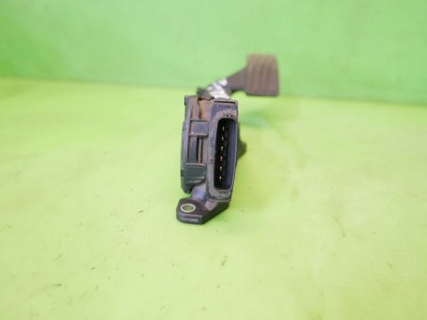 Pedał potencjometr gazu 49400-79J90 SUZUKI SX4 I GY RW 1.6 06-09