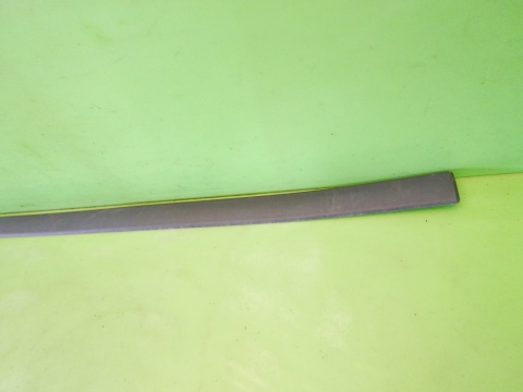 Listwa drzwiowa lewa przód SUZUKI SX4 I GY RW SEDAN 06-09