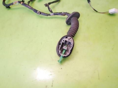 Wiązka instalacja drzwi prawa przód 3675780JA0 SUZUKI SX4 I GY RW SEDAN 06-