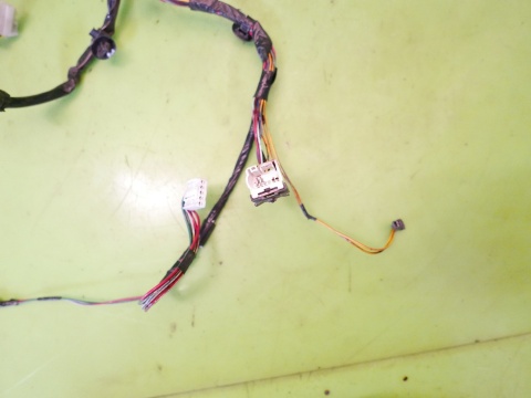 Wiązka instalacja drzwi prawa przód 3675780JA0 SUZUKI SX4 I GY RW SEDAN 06-