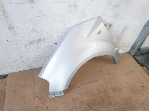 Błotnik lewy przód przedni Z2S SUZUKI SX4 I GY RW SEDAN 06-09