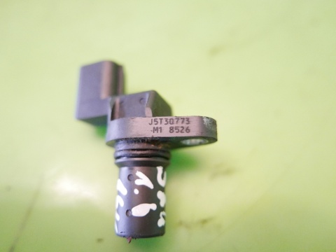 Czujnik wałka rozrządu J5T30773 SUZUKI SX4 I GY RW 1.6 06-09