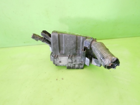 Skrzynka bezpieczników SUZUKI SX4 I GY RW 1.6 SEDAN 06-09