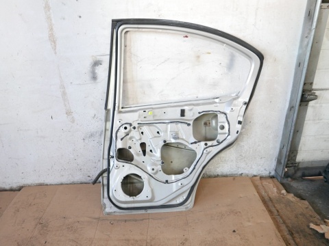 Drzwi prawe tył Z2S SUZUKI SX4 I GY RW SEDAN 06-09