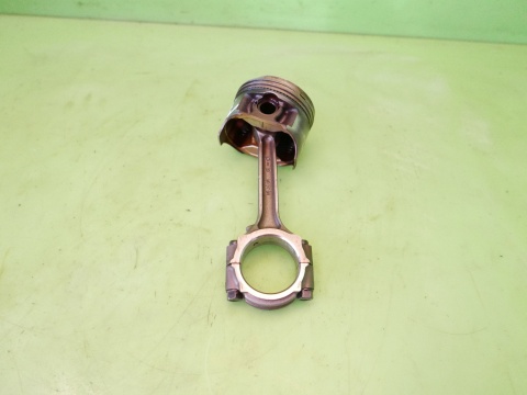 Tłok + korbowód 54G0 SUZUKI SX4 I GY RW 1.6 16V M16A LY1 107KM 79kW 06-09