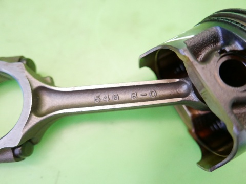 Tłok + korbowód 54G0 SUZUKI SX4 I GY RW 1.6 16V M16A LY1 107KM 79kW 06-09