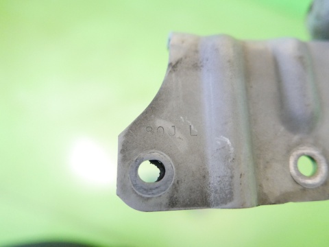 Zawiasy maski pokrywy silnika Z2S SUZUKI SX4 I GY RW SEDAN 06-09