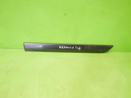 Listwa drzwiowa lewa tył NH684P HONDA FRV FR-V I BE5 04-07