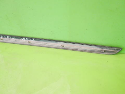 Listwa drzwiowa lewa przód NH684P HONDA FRV FR-V I BE5 04-07