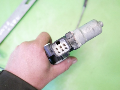Mechanizm podnośnik szyby lewy przód 6pin HONDA FRV FR-V I BE5 04-07