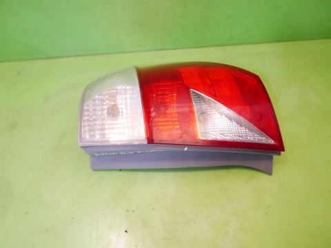 Lampa prawa tył ICHIKOH HONDA FRV FR-V I BE5 04-07