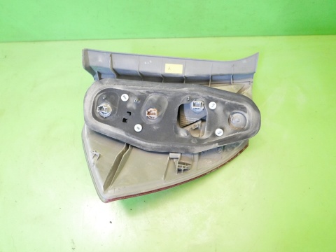 Lampa prawa tył ICHIKOH HONDA FRV FR-V I BE5 04-07