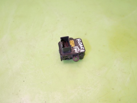 Przełącznik panel lusterek HONDA FRV FR-V I BE5 04-07