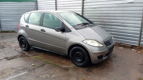 Zagłówek środek tył MERCEDES W169 A170 5D 04-08