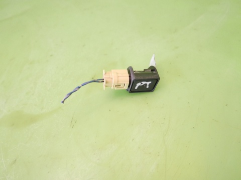 Czujnik uderzeniowy 77970-SFE-B110-M2 HONDA FRV FR-V I BE5 2.2 i-CTDI 04-07