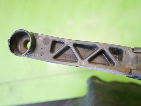 Ramię wycieraczki lewe przód HONDA FRV FR-V I BE5 04-07