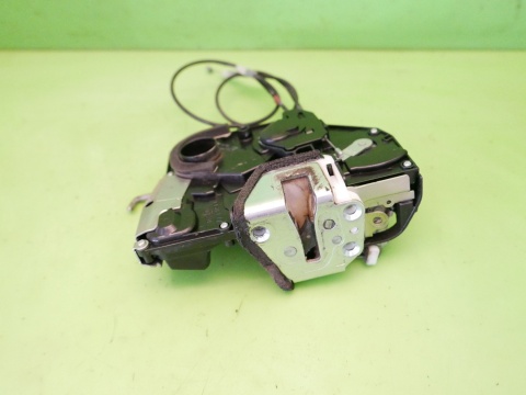 Centralny zamek drzwi lewy przód 8pin SUZUKI SWIFT EZ HB 5D 05-08