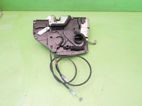 Centralny zamek drzwi lewy przód 8pin SUZUKI SWIFT EZ HB 5D 05-08