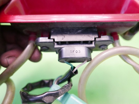 Mikrostyk klamka klapy tył 82851-63JA ZCK SUZUKI SWIFT EZ HB 5D 05-08
