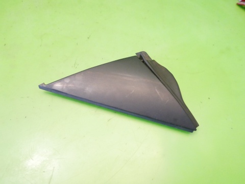 Zaślepka trójkąt prawy przód 77181-63J0 SUZUKI SWIFT EZ HB 05-08