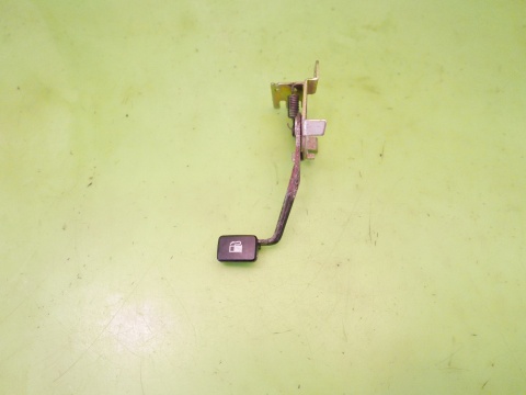 Rączka uchwyt łapka otwierania klapki wlewu paliwa SUZUKI SWIFT EZ HB 05-08
