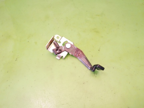 Rączka uchwyt łapka otwierania klapki wlewu paliwa SUZUKI SWIFT EZ HB 05-08