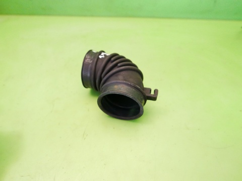 Wlot dolot rura kolanko powietrza SUZUKI SWIFT EZ 1.3 05-08